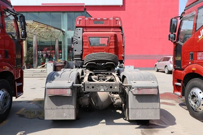 FAW Faw J6P 380HP Truck for Sale in Mali - Cabeza tractora: foto 2 FAW Faw J6P 380HP Truck for Sale in Mali - Cabeza tractora: foto 2