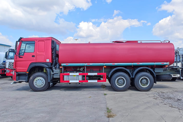 Howo Howo Water Truck for Sale in Nigeria - Camión: foto 3 Howo Howo Water Truck for Sale in Nigeria - Camión: foto 3