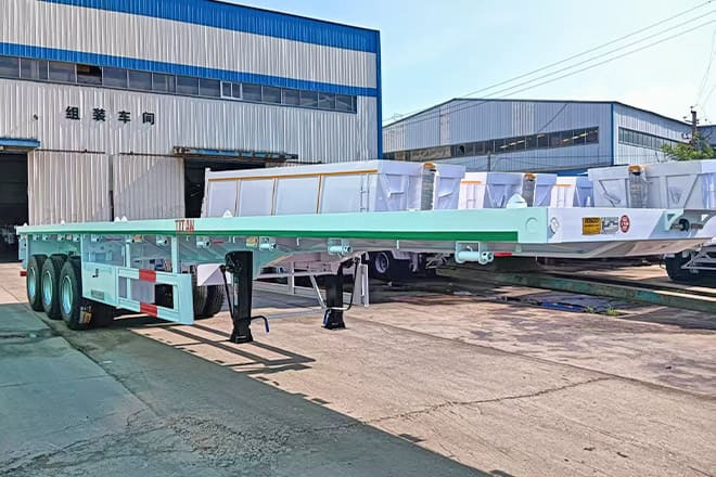 TITAN 3 Axle 40 Ft Flatbed Trailer for Sale in Mauritania - Semirremolque plataforma/ Caja abierta: foto 4 TITAN 3 Axle 40 Ft Flatbed Trailer for Sale in Mauritania - Semirremolque plataforma/ Caja abierta: foto 4