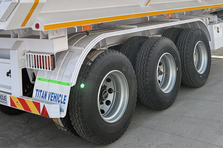 TITAN 3 Axle Tipper Trailer for Sale in Tanzania - Semirremolque volquete: foto 4 TITAN 3 Axle Tipper Trailer for Sale in Tanzania - Semirremolque volquete: foto 4