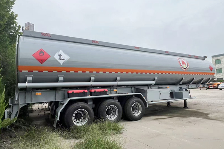 TITAN 45000 Liters Fuel Tanker Trailer for sale in Tanzania - Semirremolque cisterna: foto 3 TITAN 45000 Liters Fuel Tanker Trailer for sale in Tanzania - Semirremolque cisterna: foto 3