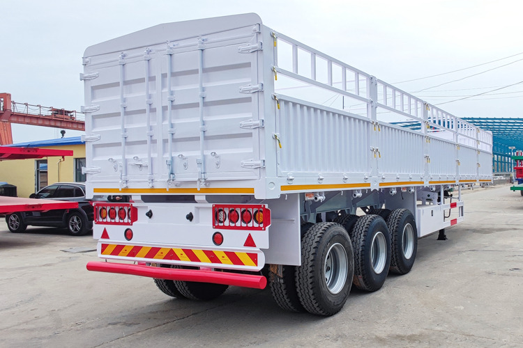TITAN Cargo Trailer for Sale in Saudi Arabia - Semirremolque transporte de ganado: foto 3 TITAN Cargo Trailer for Sale in Saudi Arabia - Semirremolque transporte de ganado: foto 3