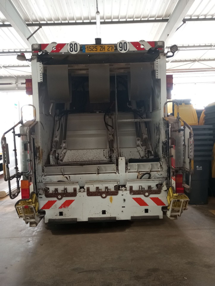 BOM de marque Renault 320 DXI- Benne FAUN Turbo changée en août 2023 - fuite hydraulique avant passage aux mines - arrêt de circulation octobre 2023 - batterie HS - état correct - factures disponibles - Camión de basura: foto 5 BOM de marque Renault 320 DXI- Benne FAUN Turbo changée en août 2023 - fuite hydraulique avant passage aux mines - arrêt de circulation octobre 2023 - batterie HS - état correct - factures disponibles - Camión de basura: foto 5