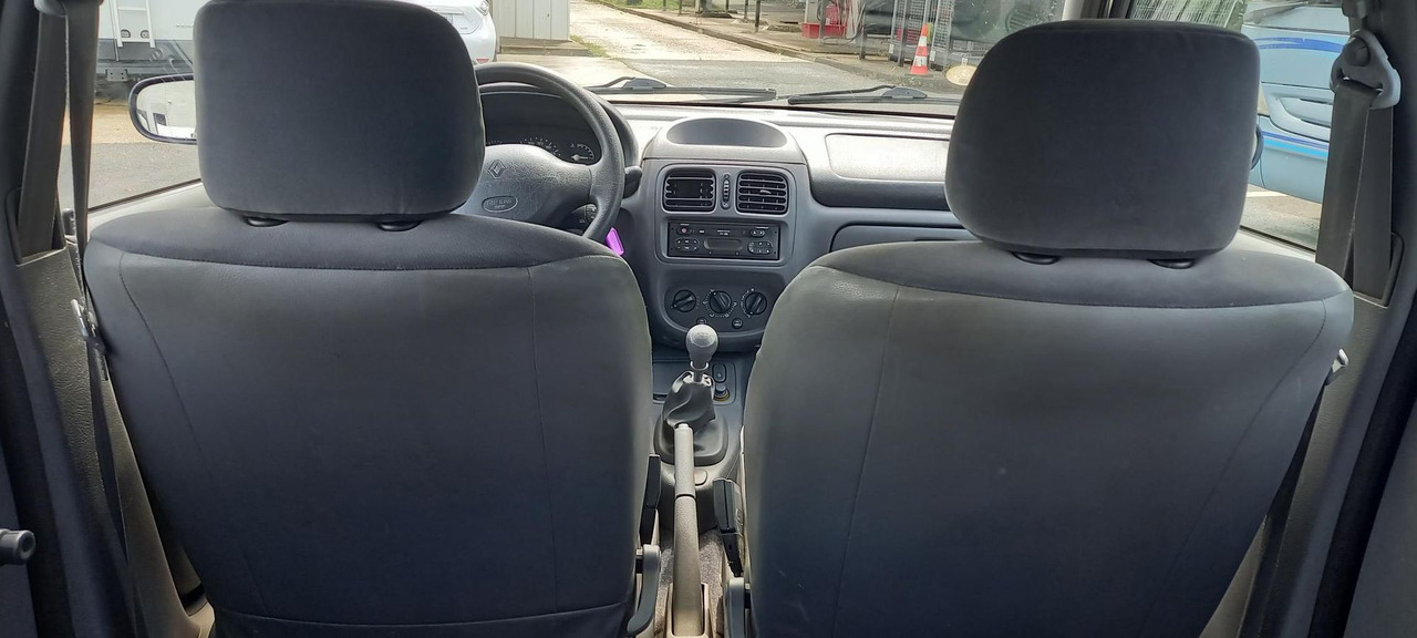 CLIO SANS CONTROLE TECHNIQUE - Coche: foto 3 CLIO SANS CONTROLE TECHNIQUE - Coche: foto 3