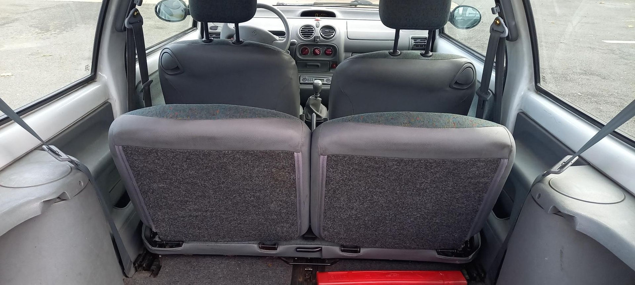 TWINGO ESSENCE (267) - Coche: foto 2 TWINGO ESSENCE (267) - Coche: foto 2