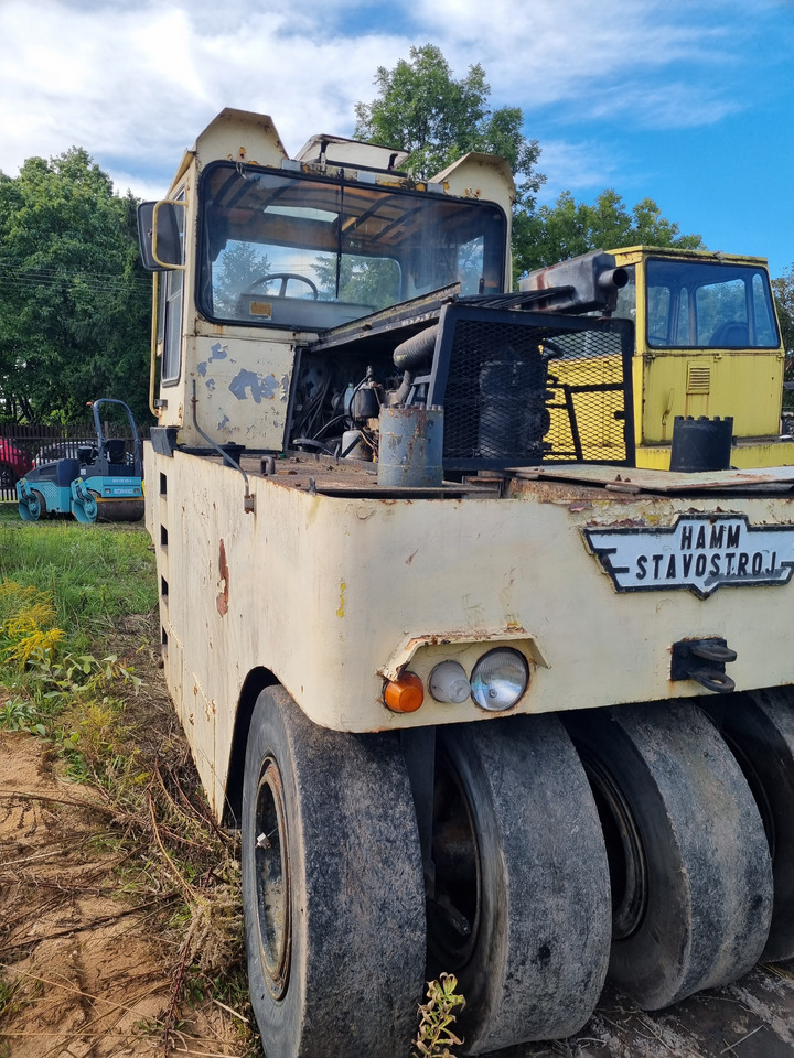 Stavostroj GRW 101 - Rodillo de neumáticos: foto 1 Stavostroj GRW 101 - Rodillo de neumáticos: foto 1