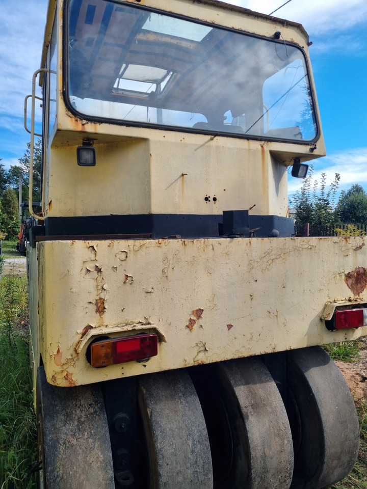 Stavostroj GRW 101 - Rodillo de neumáticos: foto 4 Stavostroj GRW 101 - Rodillo de neumáticos: foto 4