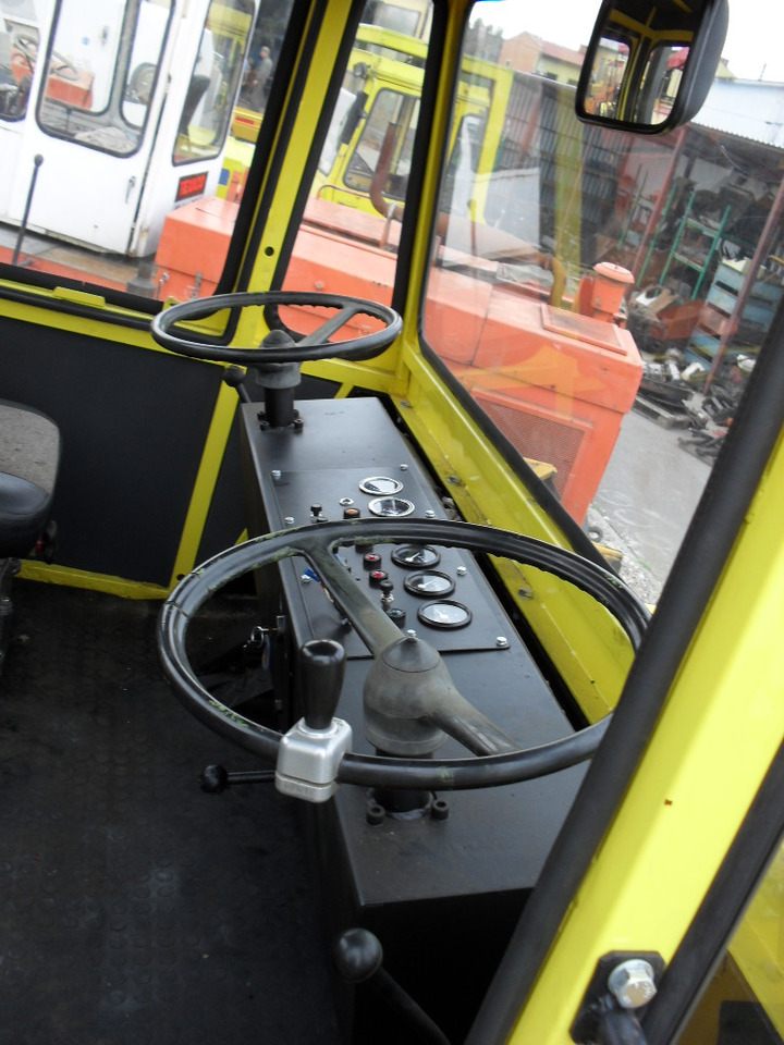 Stavostroj Remasz VP200 - Rodillo de neumáticos: foto 4 Stavostroj Remasz VP200 - Rodillo de neumáticos: foto 4