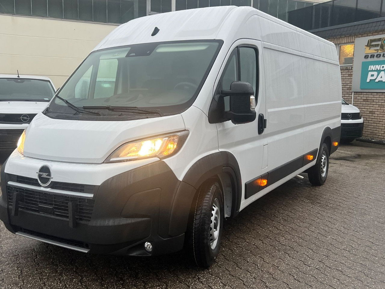 Opel Kasten 3,5 L4 H2 PS 180 Automatik+AHK Kasten 3,5 L4 H2 PS 180 Automatik+AHK - Furgón: foto 1 Opel Kasten 3,5 L4 H2 PS 180 Automatik+AHK Kasten 3,5 L4 H2 PS 180 Automatik+AHK - Furgón: foto 1