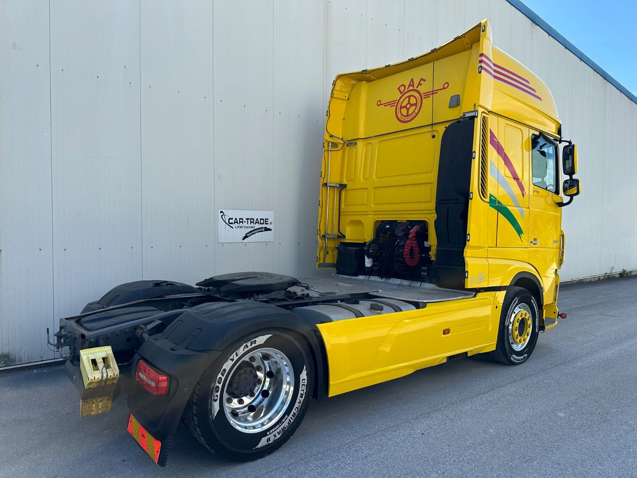 DAF XF 530 SSC Standklima Leder ALU Vollluft - Cabeza tractora: foto 3 DAF XF 530 SSC Standklima Leder ALU Vollluft - Cabeza tractora: foto 3