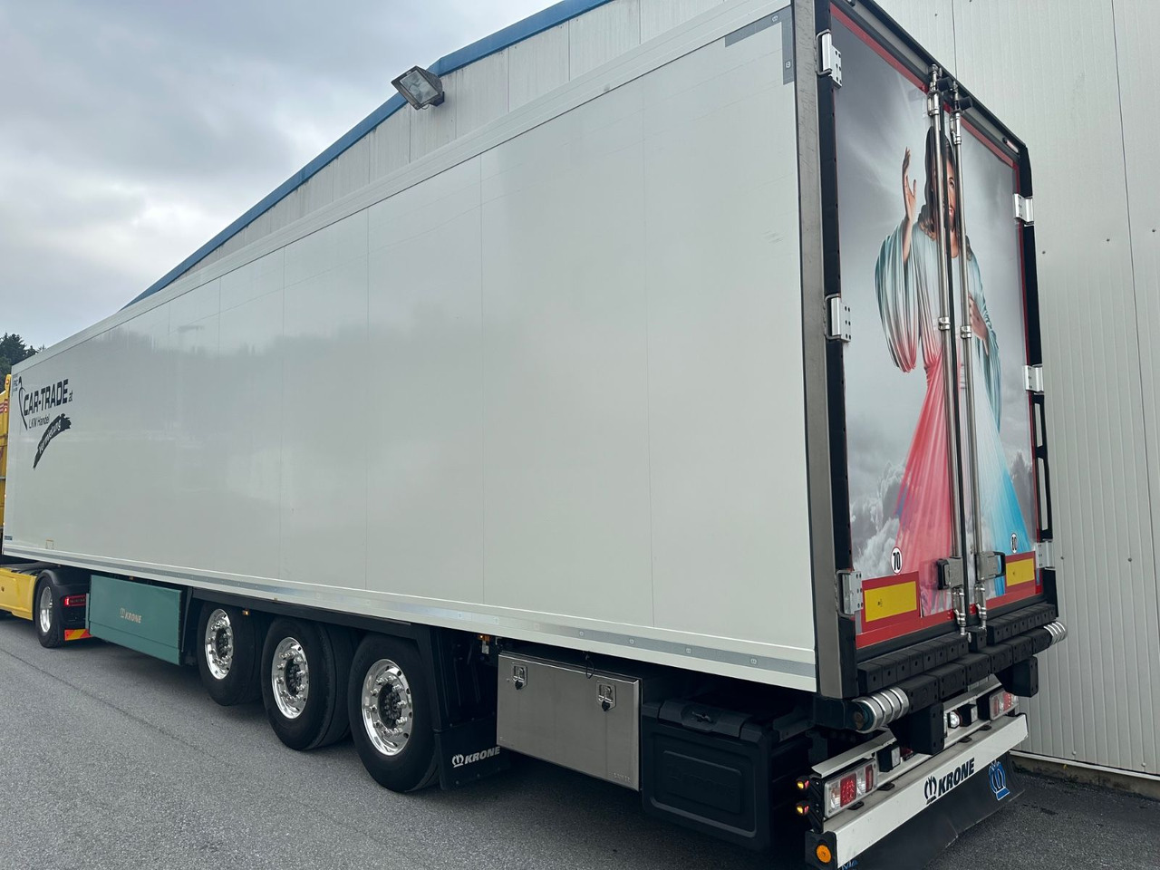 Krone SDR 27 Vector 1550 Doppelstock/Blumenbreit - Semirremolque caja cerrada: foto 4 Krone SDR 27 Vector 1550 Doppelstock/Blumenbreit - Semirremolque caja cerrada: foto 4