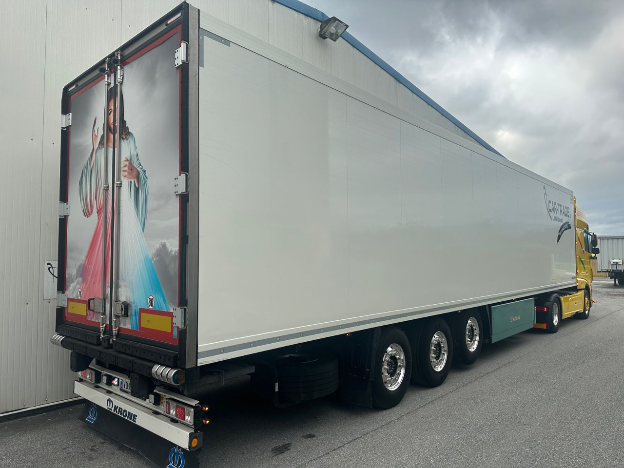 Krone SDR 27 Vector 1550 Doppelstock/Blumenbreit - Semirremolque caja cerrada: foto 3 Krone SDR 27 Vector 1550 Doppelstock/Blumenbreit - Semirremolque caja cerrada: foto 3