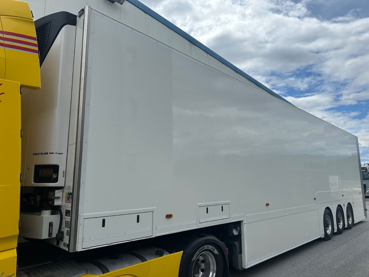 Van Eck Dubbeldeck T3Z Carrier Multi/Temp - Semirremolque caja cerrada: foto 1 Van Eck Dubbeldeck T3Z Carrier Multi/Temp - Semirremolque caja cerrada: foto 1