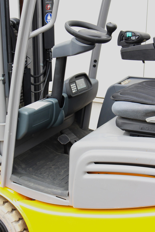 Carretilla elevadora eléctrica JUNGHEINRICH EFG318k - 2017 - 3664Std.: foto 24 Carretilla elevadora eléctrica JUNGHEINRICH EFG318k - 2017 - 3664Std.: foto 24