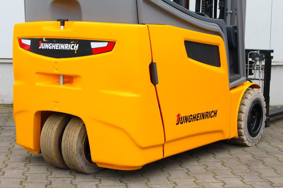 Carretilla elevadora eléctrica JUNGHEINRICH EFG318k - 2017 - 3664Std.: foto 16 Carretilla elevadora eléctrica JUNGHEINRICH EFG318k - 2017 - 3664Std.: foto 16