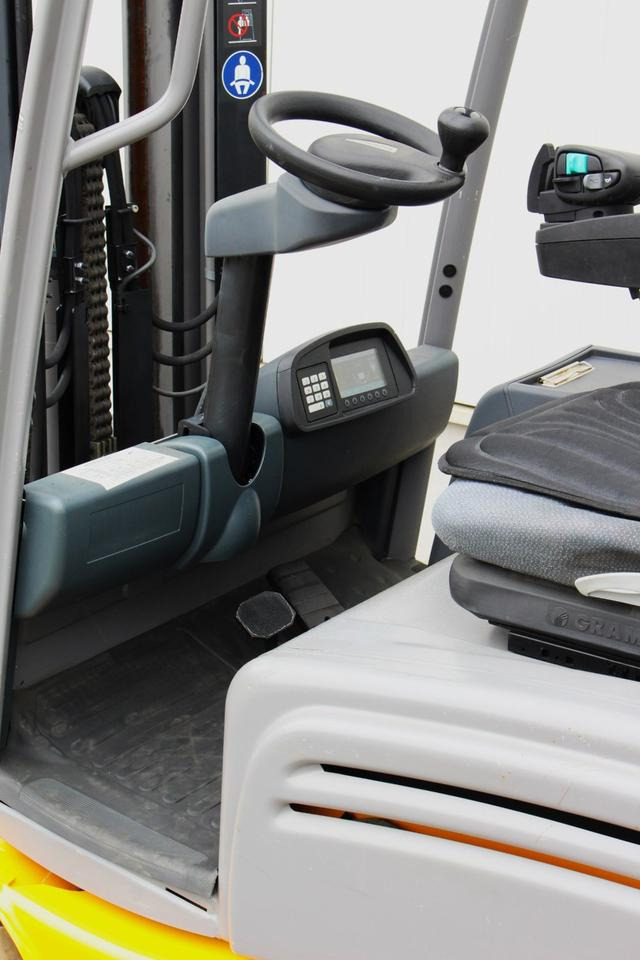 Carretilla elevadora eléctrica JUNGHEINRICH EFG318k - 2017 - 3664Std.: foto 13 Carretilla elevadora eléctrica JUNGHEINRICH EFG318k - 2017 - 3664Std.: foto 13