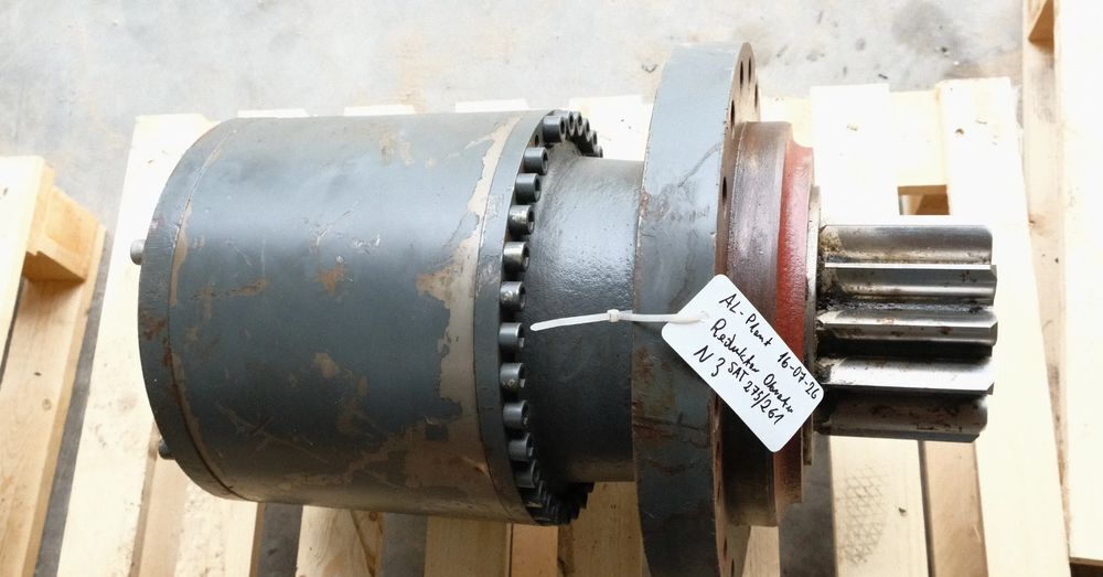 Reduktor obrotu R906,R916,R922,R926,R950 LH 30 SAT 215/251 do koparki liebherr A314,A316 ,R313,R317 R 900,R902 - Piezas de recambio: foto 1 Reduktor obrotu R906,R916,R922,R926,R950 LH 30 SAT 215/251 do koparki liebherr A314,A316 ,R313,R317 R 900,R902 - Piezas de recambio: foto 1