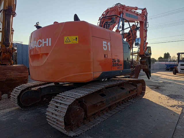 HITACHI ZX225USRLCMH-5B - Excavadora de cadenas: foto 5 HITACHI ZX225USRLCMH-5B - Excavadora de cadenas: foto 5