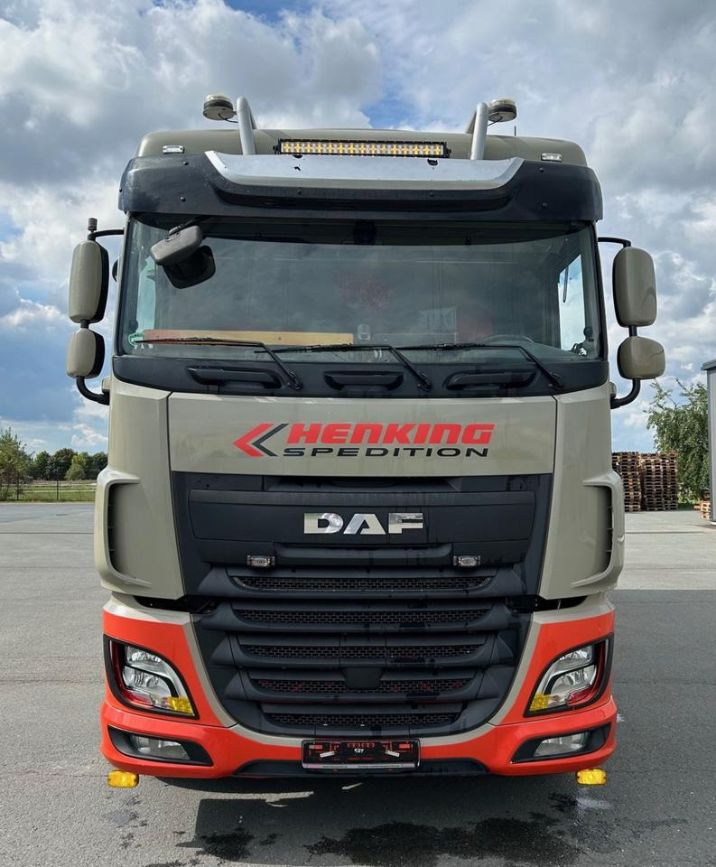 DAF DAF XF 460 FAN + PALFINGER + 16mtr + Lenkachse + EURO 6 - Camión lona, Camión grúa: foto 2 DAF DAF XF 460 FAN + PALFINGER + 16mtr + Lenkachse + EURO 6 - Camión lona, Camión grúa: foto 2