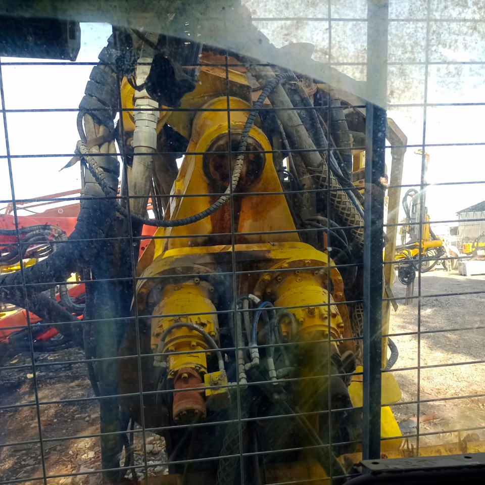 Atlas Copco SIMBA M4C DTH - Maquinaria para minería: foto 5 Atlas Copco SIMBA M4C DTH - Maquinaria para minería: foto 5