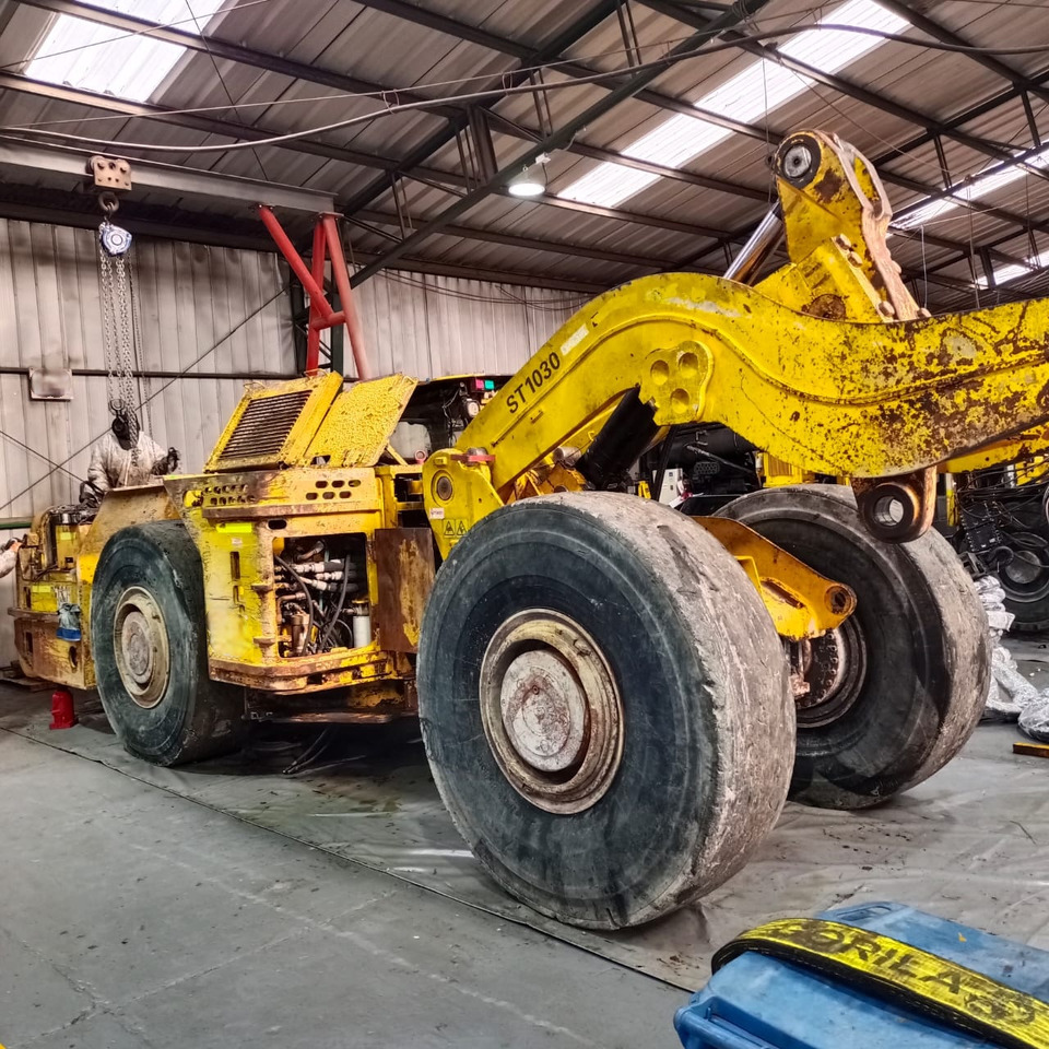 Maquinaria para minería EPIROC ST1030: foto 1