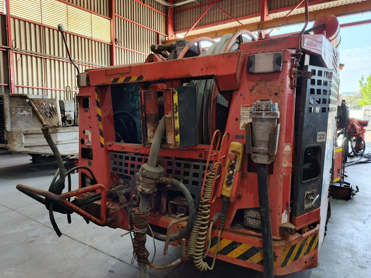 SANDVIK DD321-40C - Maquinaria para minería: foto 4 SANDVIK DD321-40C - Maquinaria para minería: foto 4