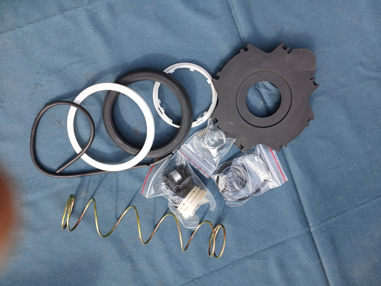 Repkit clutchservo DT 394102 for MAN - Servoembrague: foto 1 Repkit clutchservo DT 394102 for MAN - Servoembrague: foto 1