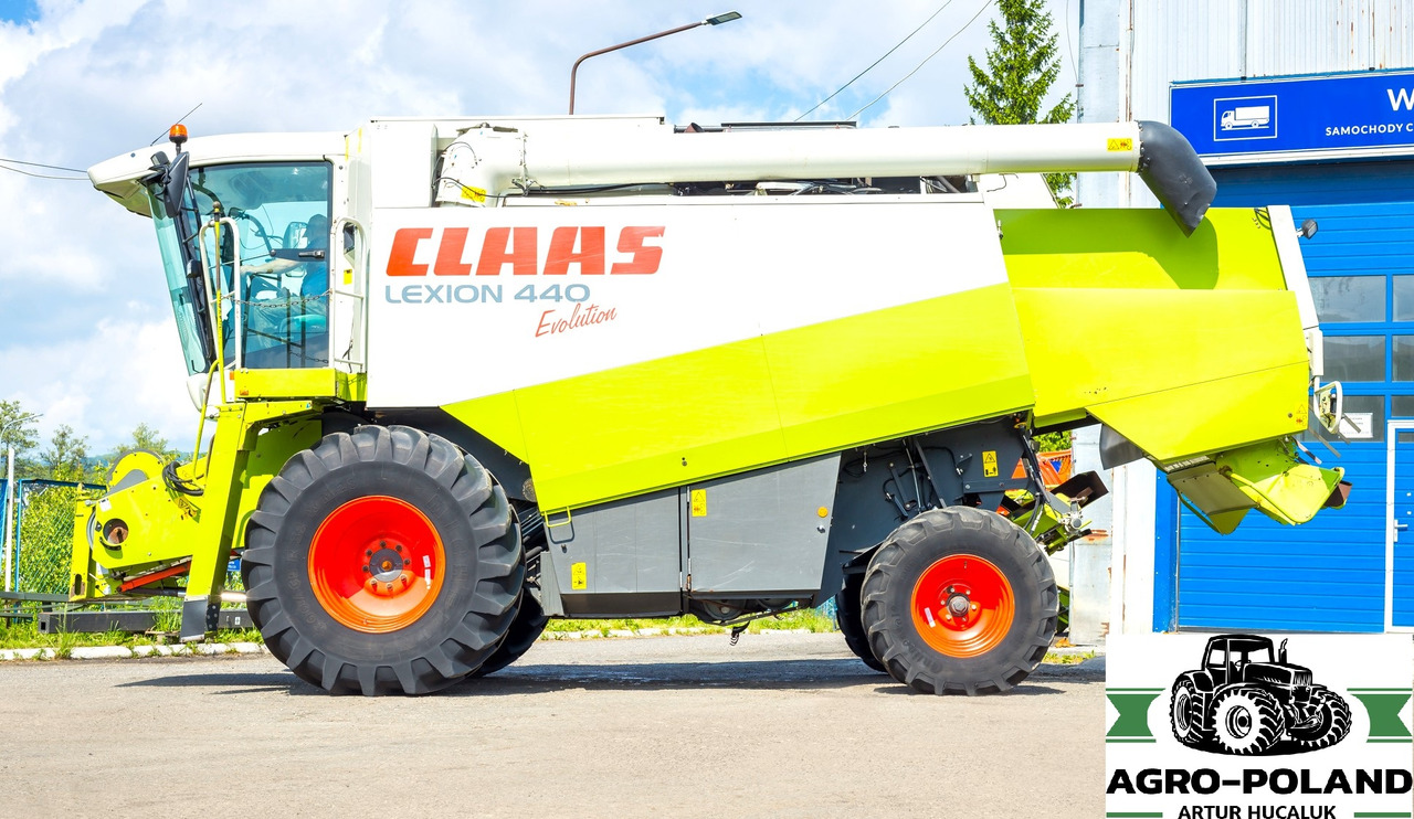 CLAAS LEXION 440 EVOLUTION - 2003 ROK + CLAAS VARIO 600 - 2014 ROK - Cosechadora de granos: foto 4 CLAAS LEXION 440 EVOLUTION - 2003 ROK + CLAAS VARIO 600 - 2014 ROK - Cosechadora de granos: foto 4
