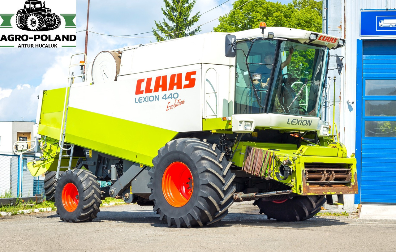 CLAAS LEXION 440 EVOLUTION - 2003 ROK + CLAAS VARIO 600 - 2014 ROK - Cosechadora de granos: foto 2 CLAAS LEXION 440 EVOLUTION - 2003 ROK + CLAAS VARIO 600 - 2014 ROK - Cosechadora de granos: foto 2