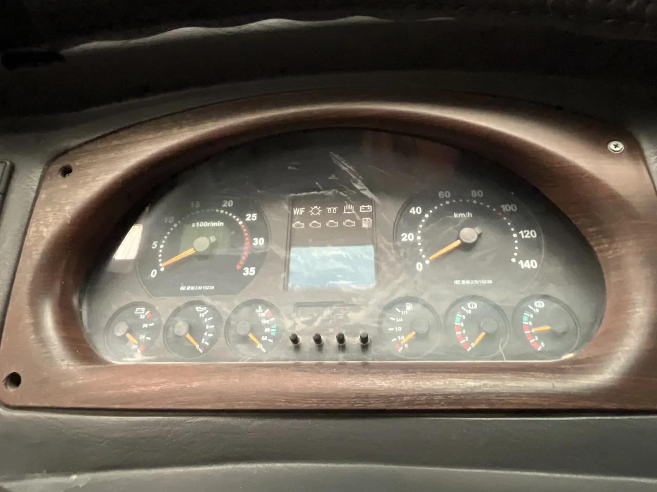 King Long XMQ6127 - Autocar: foto 2 King Long XMQ6127 - Autocar: foto 2