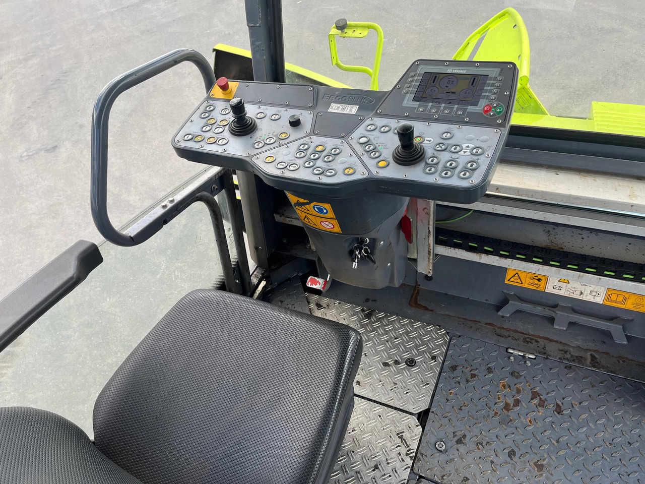 VÖGELE SUPER 2100-3i - Pavimentadora de asfalto: foto 3 VÖGELE SUPER 2100-3i - Pavimentadora de asfalto: foto 3