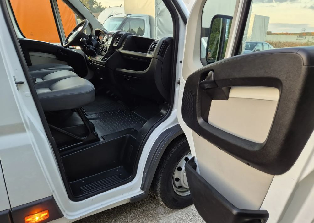 Fiat DUCATO 2.3 150KM / - Furgoneta combi: foto 5 Fiat DUCATO 2.3 150KM / - Furgoneta combi: foto 5