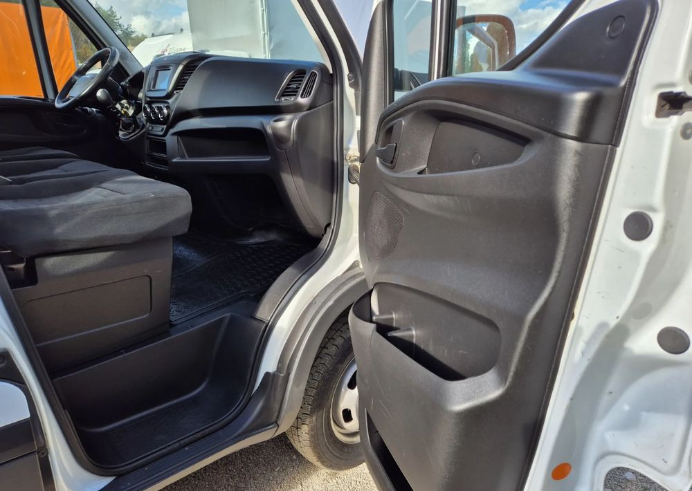 Furgoneta caja abierta Iveco 35C15 3.0: foto 6