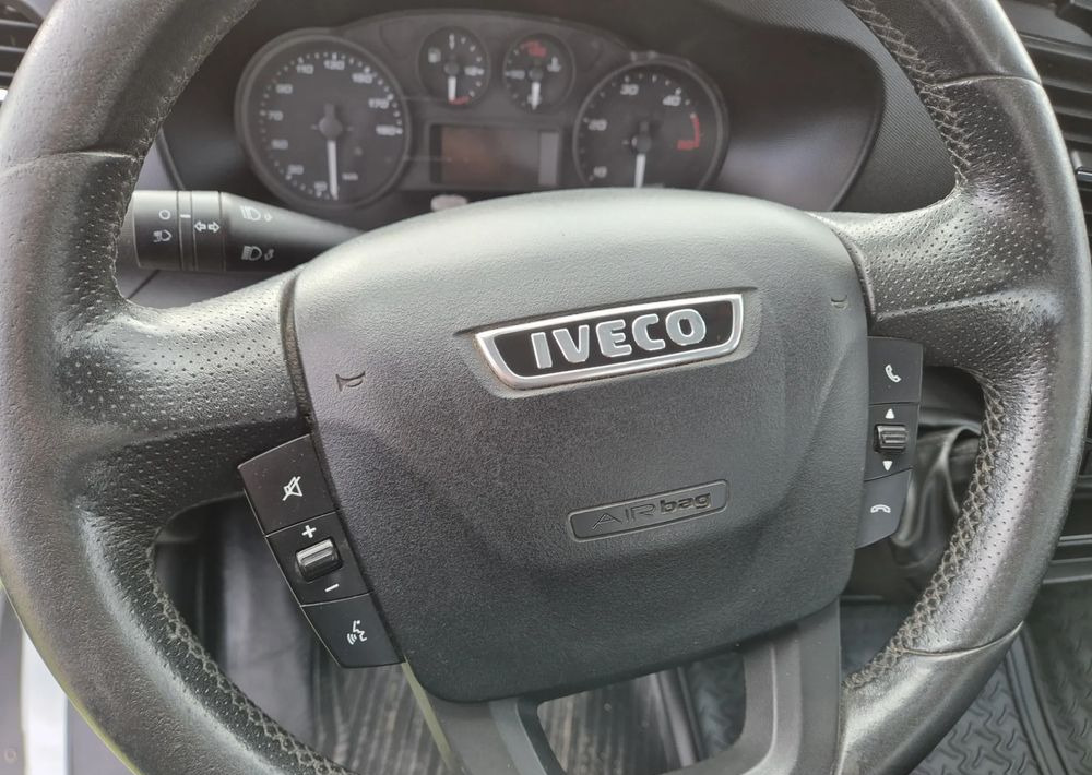 Furgoneta caja abierta Iveco 35C15 3.0: foto 20