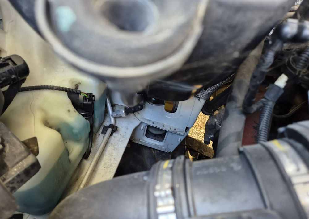 Furgoneta caja abierta Iveco 35C15 3.0: foto 17