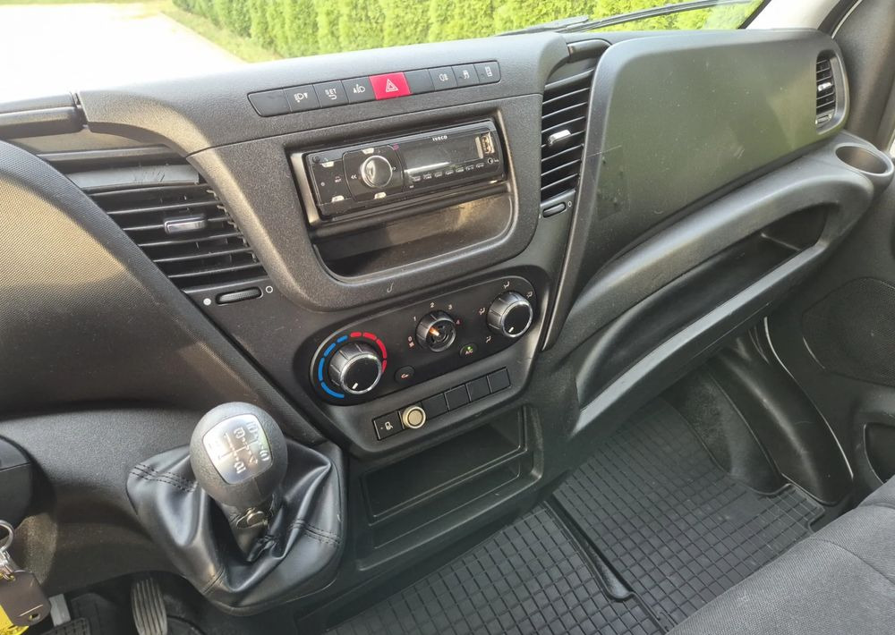 Furgoneta basculante Iveco 35C15 3.0: foto 7 Furgoneta basculante Iveco 35C15 3.0: foto 7