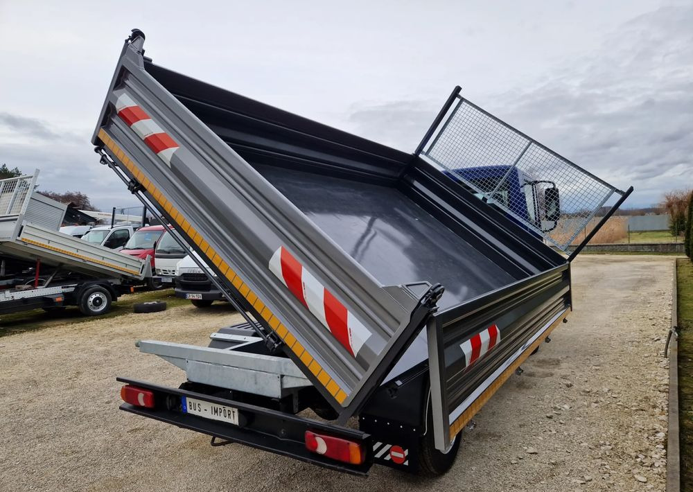 Nissan Atleon 3.0 - Furgoneta basculante: foto 5 Nissan Atleon 3.0 - Furgoneta basculante: foto 5