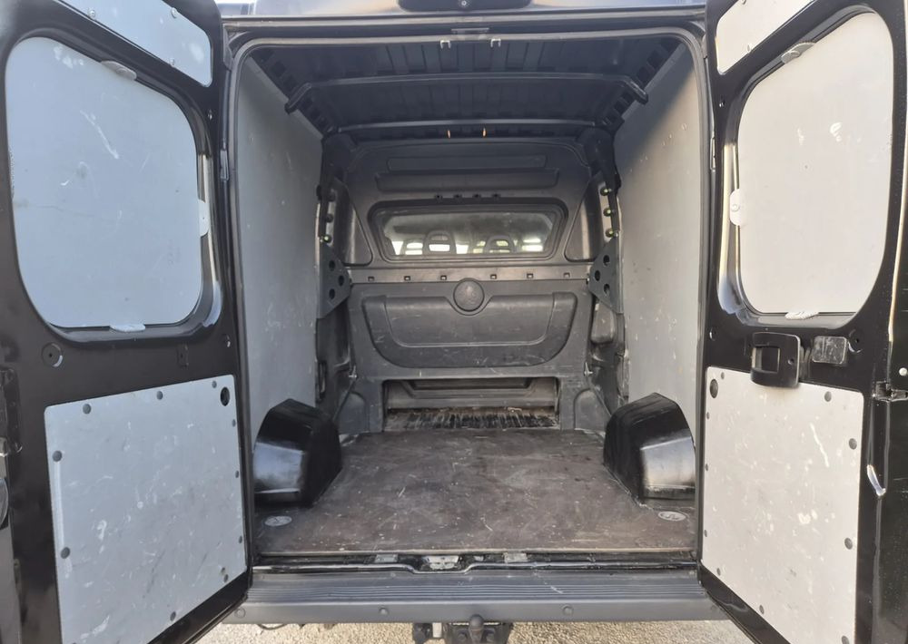 Peugeot Boxer 2.2 130KM Dubel kabina - Furgón: foto 4 Peugeot Boxer 2.2 130KM Dubel kabina - Furgón: foto 4