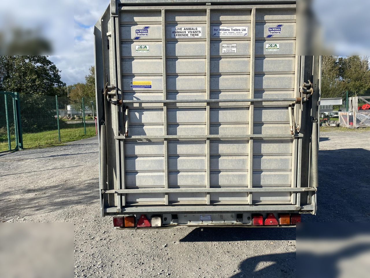 2017 IFOR WILLIAMS DP120G - Remolque transporte de ganado: foto 3 2017 IFOR WILLIAMS DP120G - Remolque transporte de ganado: foto 3