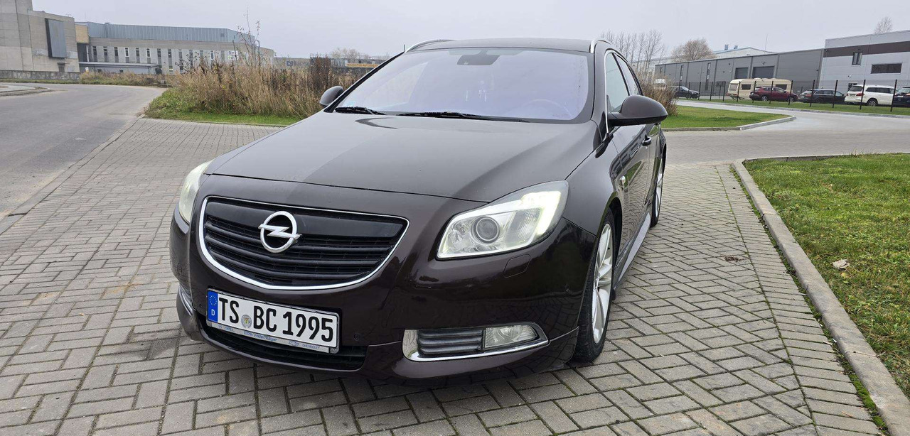 Opel Insignia - Coche familiar: foto 1 Opel Insignia - Coche familiar: foto 1