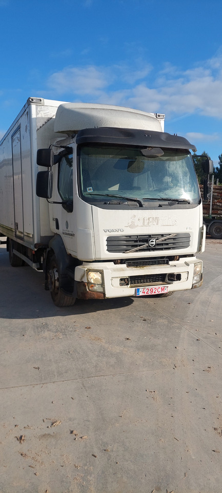 VOLVO FL240 - Camión caja cerrada: foto 2 VOLVO FL240 - Camión caja cerrada: foto 2