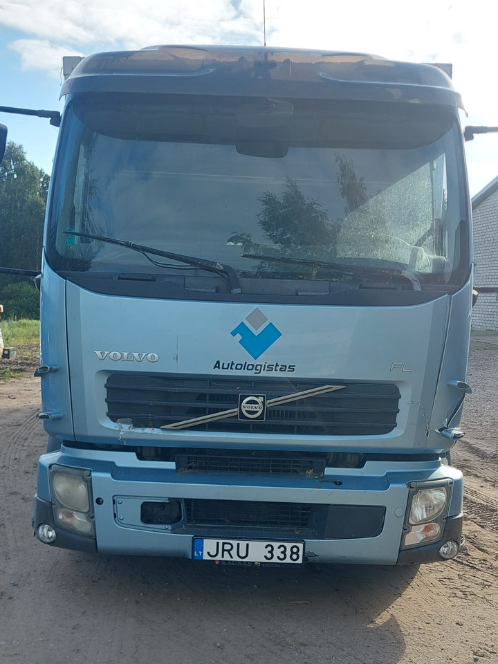 VOLVO FL280 - Camión caja cerrada: foto 1 VOLVO FL280 - Camión caja cerrada: foto 1