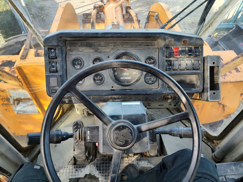 Cargadora de ruedas Hyundai HL35: foto 18