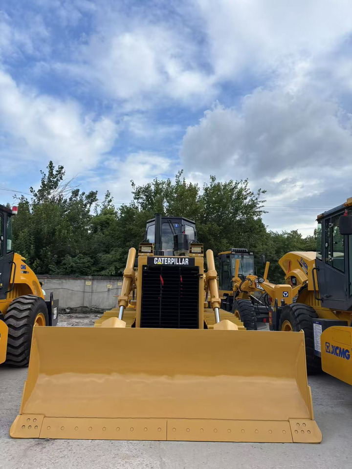 CATERPILLAR D6G bulldozer construction machine - Bulldozer: foto 2 CATERPILLAR D6G bulldozer construction machine - Bulldozer: foto 2