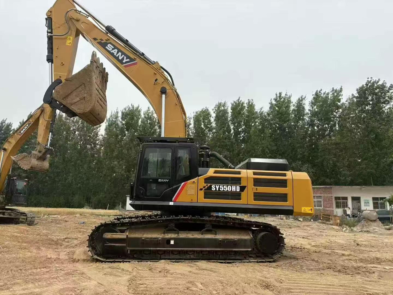 SANY SY550HD used excavator big size made in china - Excavadora de cadenas: foto 1 SANY SY550HD used excavator big size made in china - Excavadora de cadenas: foto 1