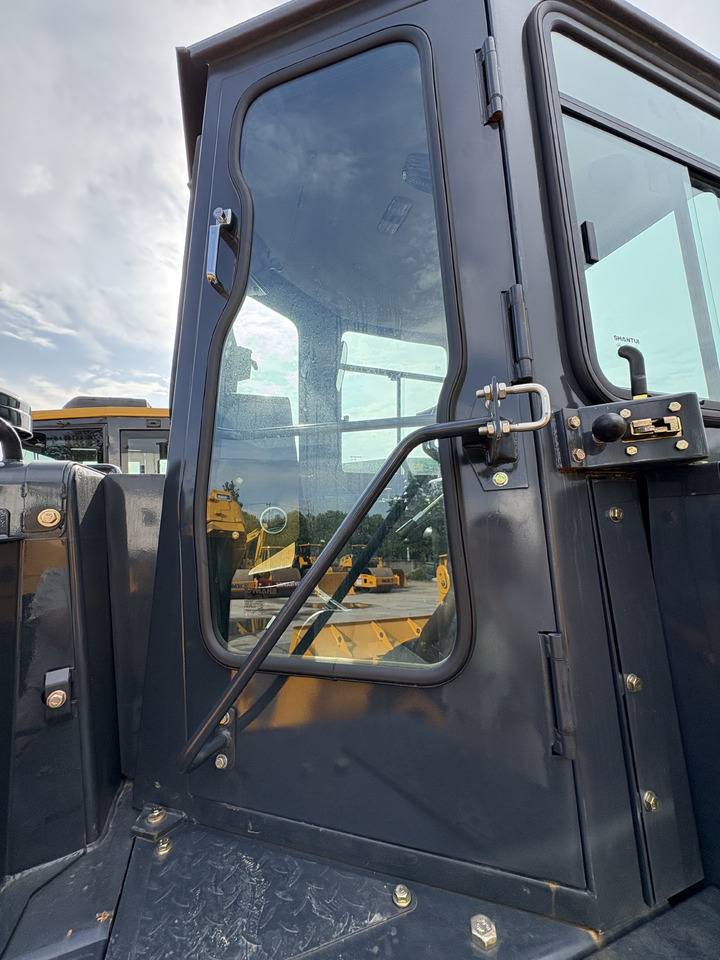 SHANTUI sd22 bulldozer 2024 new machine - Bulldozer: foto 5 SHANTUI sd22 bulldozer 2024 new machine - Bulldozer: foto 5