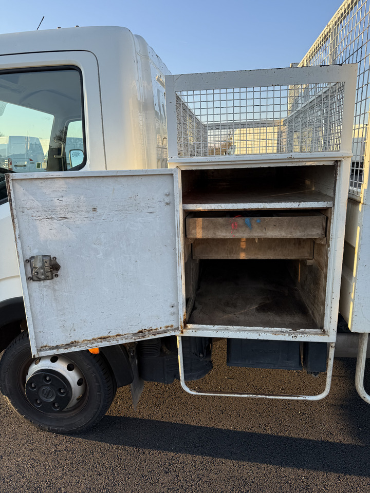 NISSAN CABSTAR 35.11 - Furgoneta basculante: foto 5 NISSAN CABSTAR 35.11 - Furgoneta basculante: foto 5