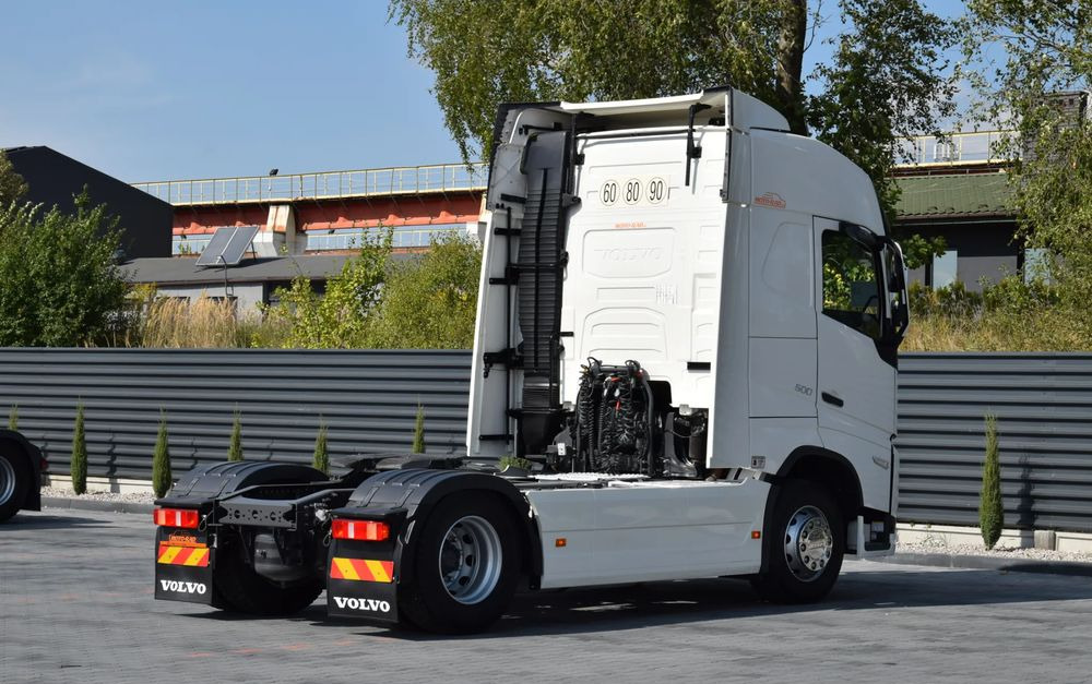 Volvo FH500 / EURO 6 / NOWY MODEL / KLIMATYZACJA POSTOJOWA / ACC / LEDY / 2 ZBIORNIKI PALIWA / FULL SPILERY / 2022 / SERWISOWANY / SPROWADZONY - Cabeza tractora: foto 5 Volvo FH500 / EURO 6 / NOWY MODEL / KLIMATYZACJA POSTOJOWA / ACC / LEDY / 2 ZBIORNIKI PALIWA / FULL SPILERY / 2022 / SERWISOWANY / SPROWADZONY - Cabeza tractora: foto 5