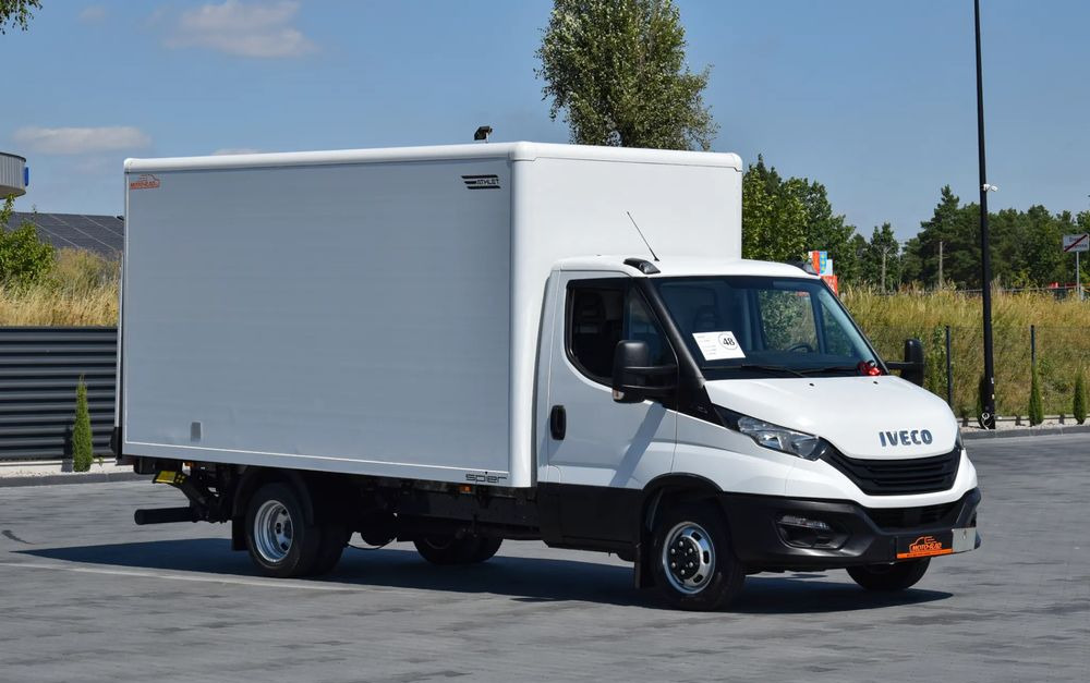 Iveco DAILY 35C16 / 2.3 - 160 KM / 3 OSOBY / DO 3,5 TONY / KONTENER / DOSTAWCZE / WINDA PALFINGER / KLIMA / 2022 / SERWISOWANY / SPROWADZONY Z NIEMIEC - Furgoneta caja cerrada: foto 3 Iveco DAILY 35C16 / 2.3 - 160 KM / 3 OSOBY / DO 3,5 TONY / KONTENER / DOSTAWCZE / WINDA PALFINGER / KLIMA / 2022 / SERWISOWANY / SPROWADZONY Z NIEMIEC - Furgoneta caja cerrada: foto 3