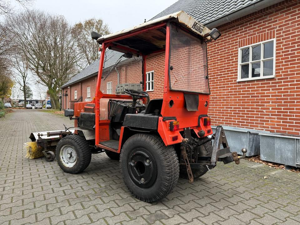 Kleintraktor Hako 3800D Hydrostat mit hydraulischer Kehrbürste - Mini tractor: foto 3 Kleintraktor Hako 3800D Hydrostat mit hydraulischer Kehrbürste - Mini tractor: foto 3